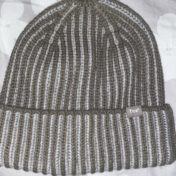 Bundle of two TNA beanies! - Picture 3 of 3